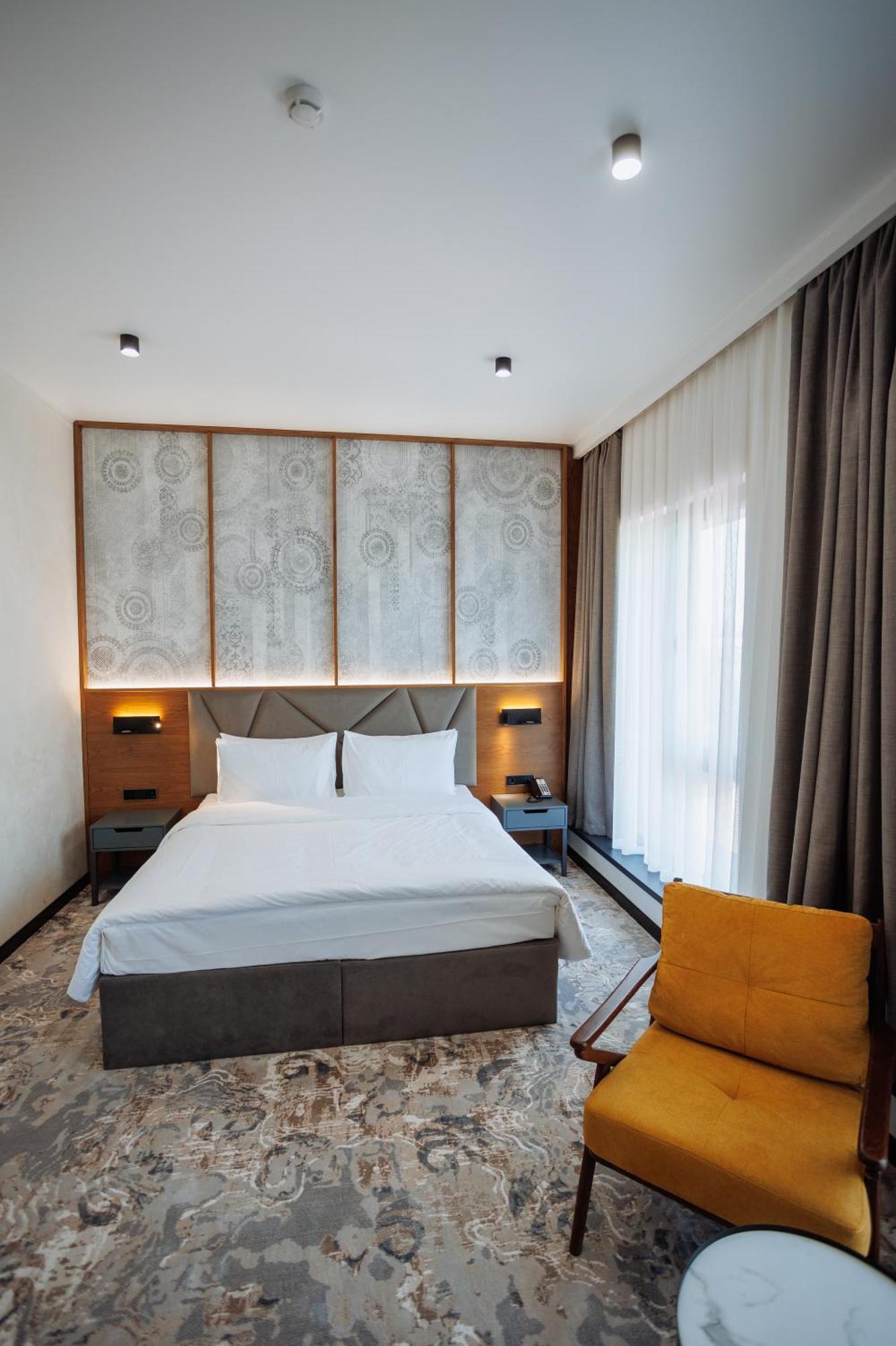 Aurum Garden Hotel Șîmkent Exterior foto