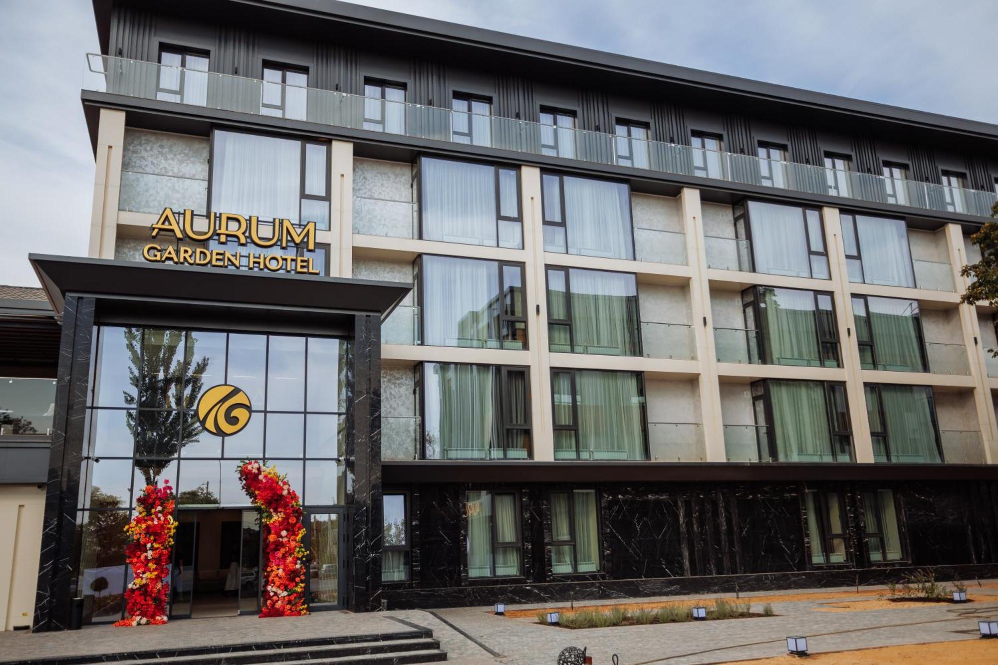 Aurum Garden Hotel Șîmkent Exterior foto