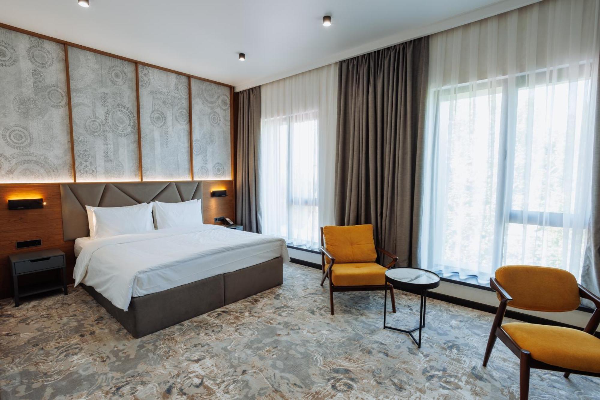 Aurum Garden Hotel Șîmkent Exterior foto