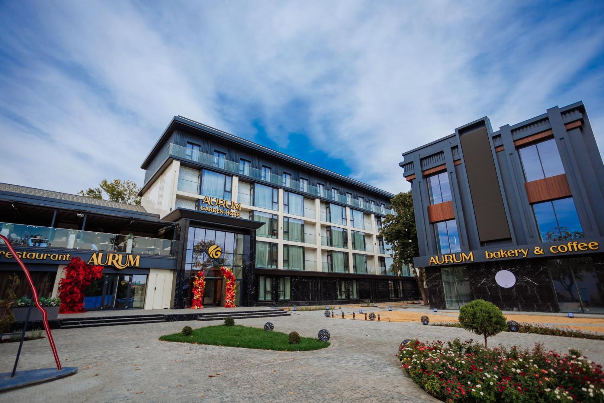 Aurum Garden Hotel Șîmkent Exterior foto