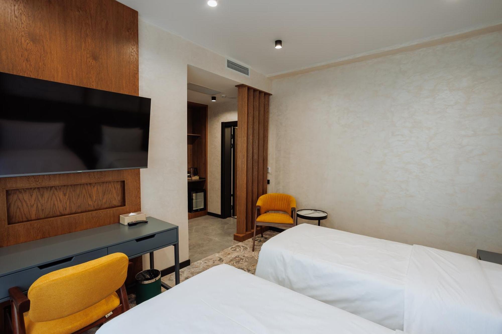 Aurum Garden Hotel Șîmkent Exterior foto