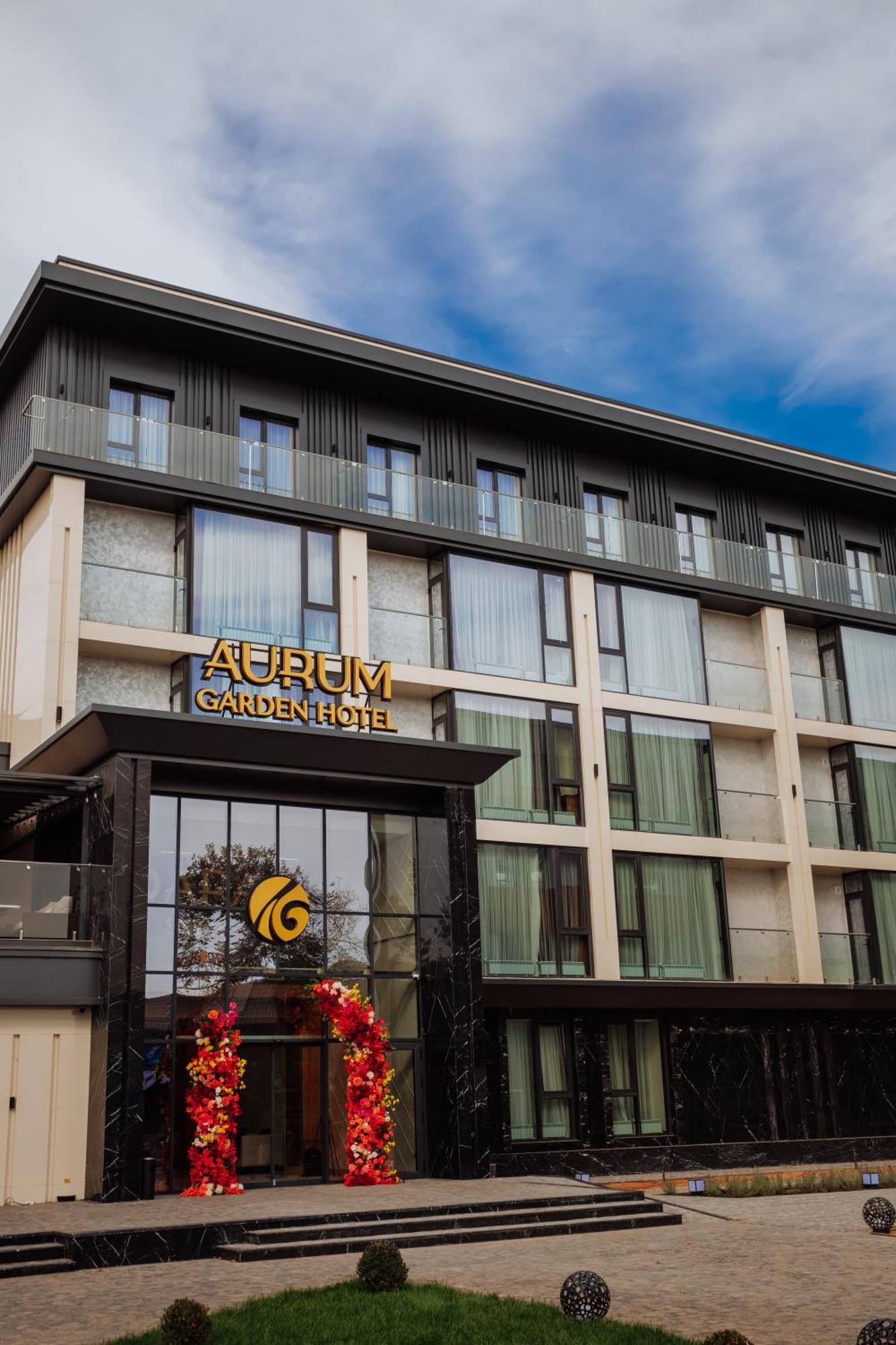 Aurum Garden Hotel Șîmkent Exterior foto